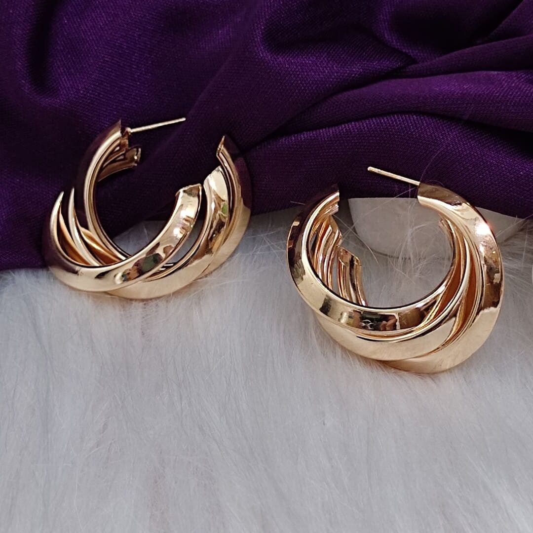 Buy Gold-Toned & Pink Earrings for Women by Crunchy Fashion Online |  Ajio.com